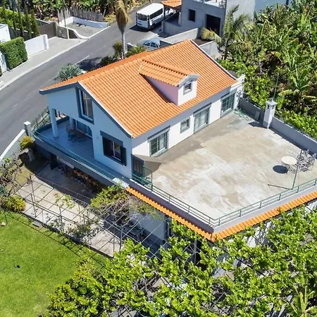 Ferienhaus Bernarda's House By Galmi *