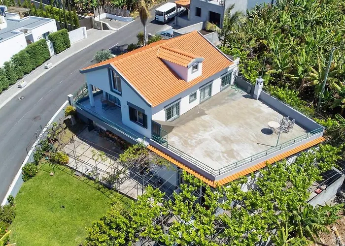 Ferienhaus Bernarda's House By Galmi *